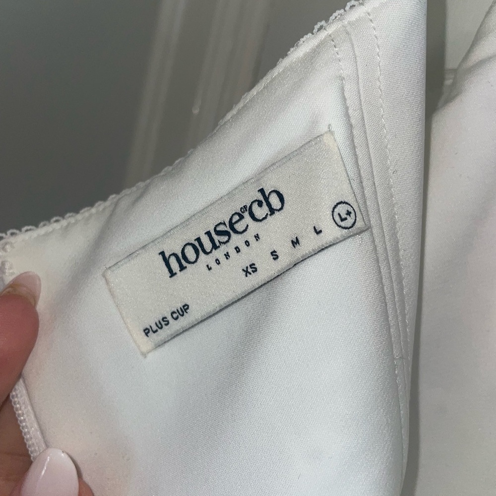 Never worn White House of CB dress! Size L+ (12) w/ larger cups. - Picture 7 of 7